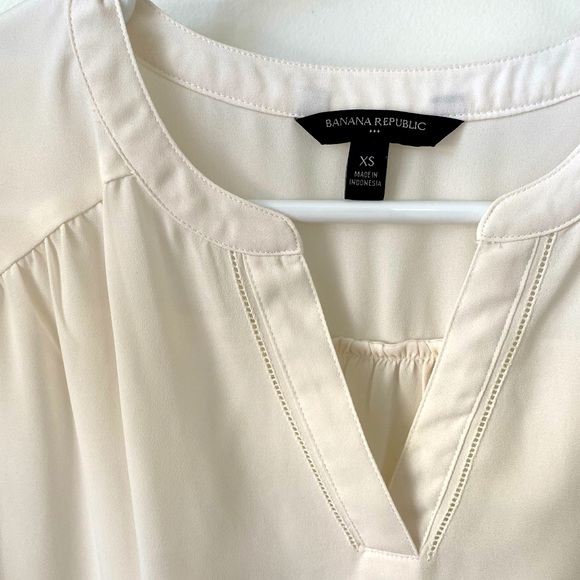 Banana Republic Drapey V-Neck Blouse - Picture 1 of 3